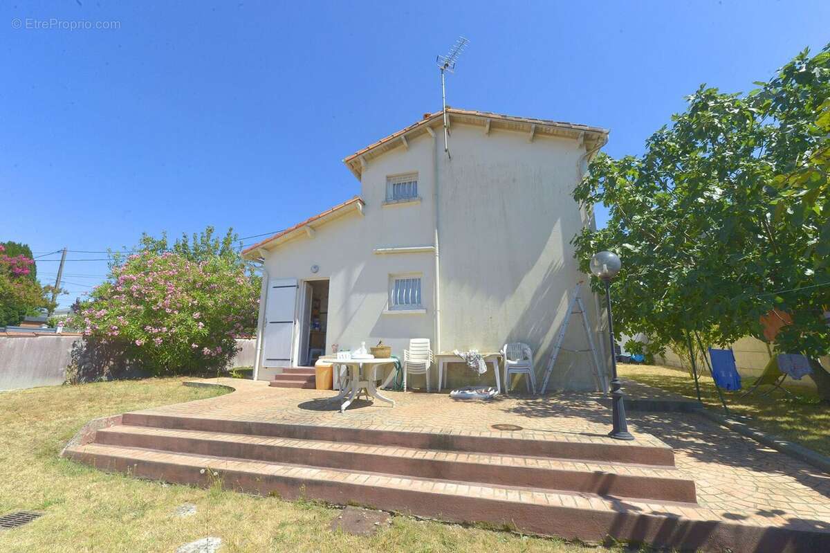 Maison 105 m² à Royan  - photo 2