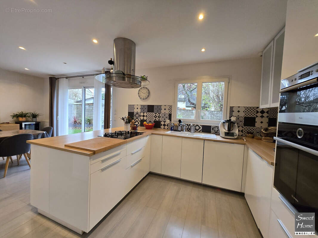 Maison à MAGNY-LES-HAMEAUX