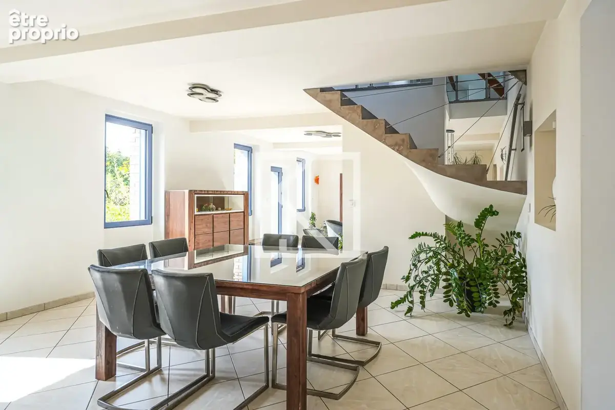 Maison 10 pièces 241 m² à vendre à Beaucouze (49070) - photo 6