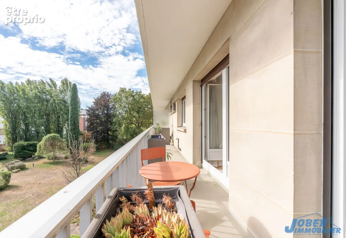 Appartement 4 pièces 112 m² à vendre à Nogent-Sur-Marne (94130) - photo 2