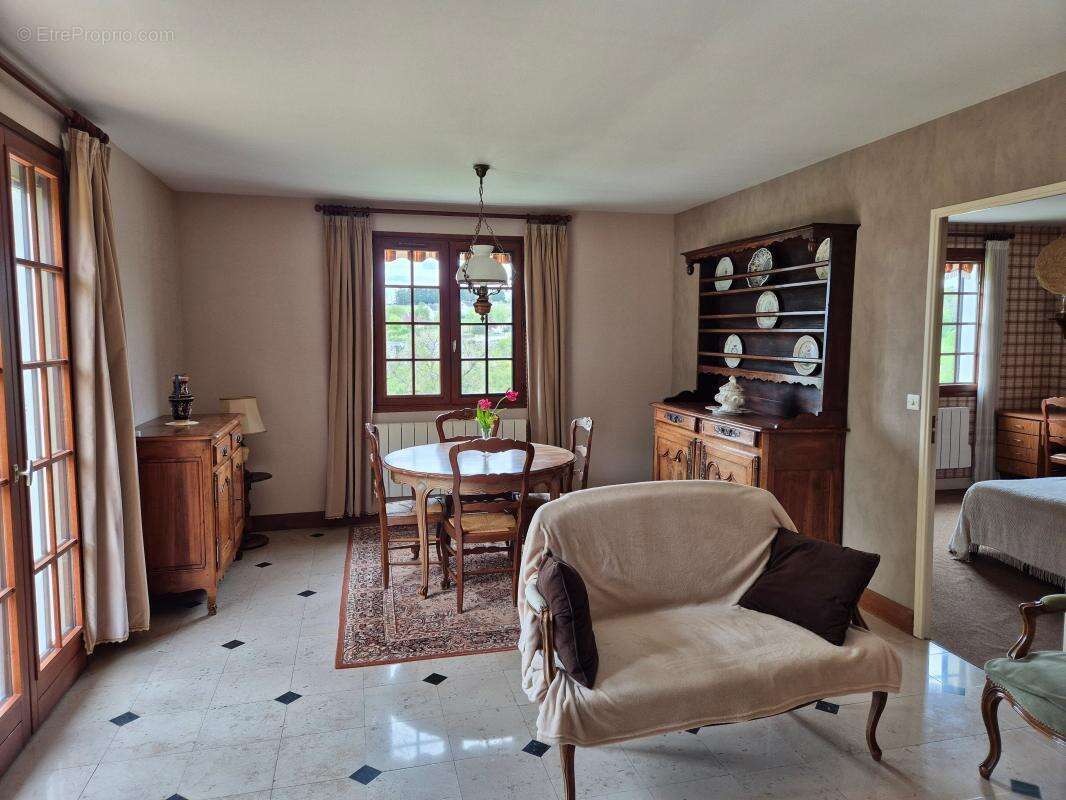 Maison à POUILLY-SUR-LOIRE