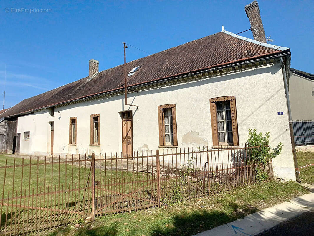 Maison à PALIS