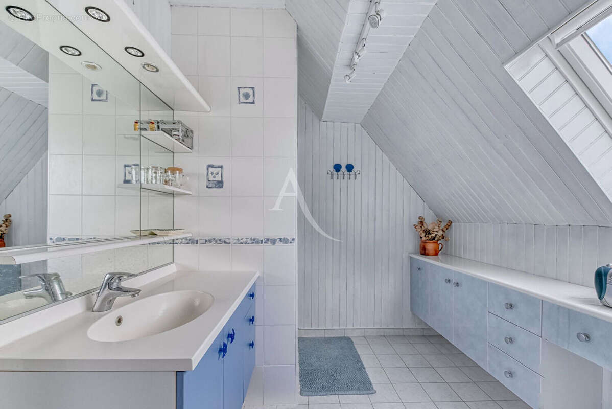 Maison à SAINT-BARTHELEMY-D&#039;ANJOU