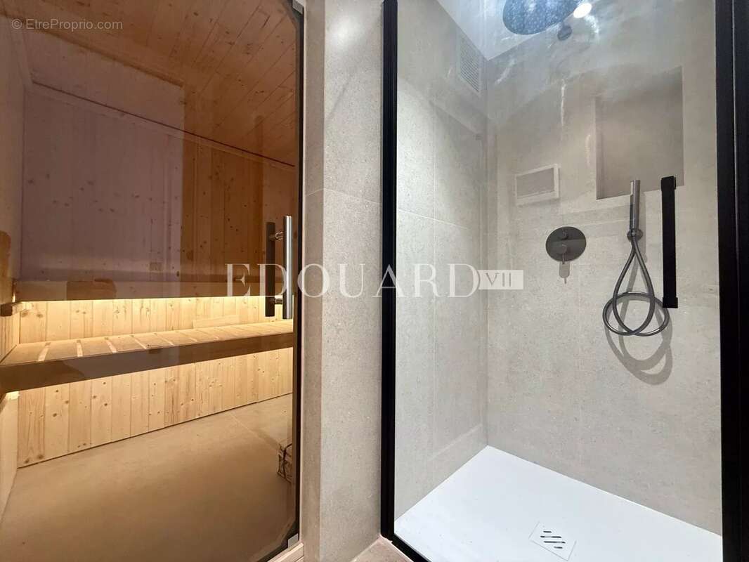 Somptueuse villa complètement rénovée avec piscine chauffée et splendide vue mer panoramique - photo 29