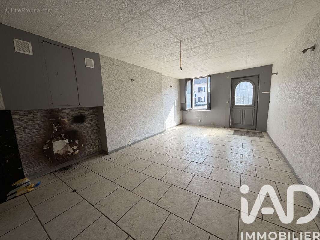 Photo 2 - Maison à LE BREUIL