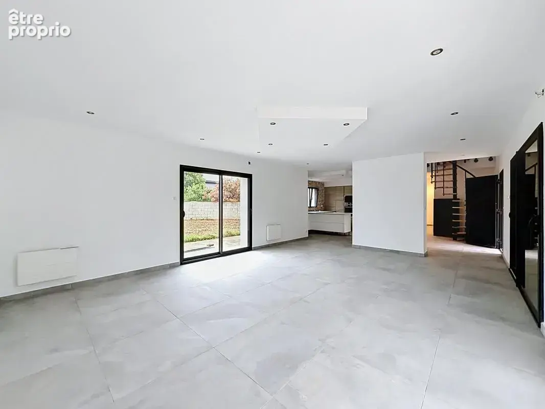 Maison 165 m² à Villieu-Loyes-Mollon  - photo 5