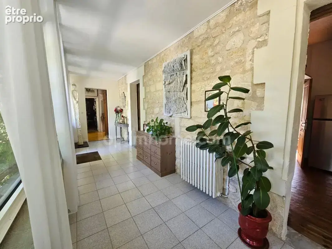 Coup de cœur à Nersac — Demeure de charme de 244 m² et 5 chambres, aux prestations haut de gamme. 10 pièces NERSAC (16) - photo 5