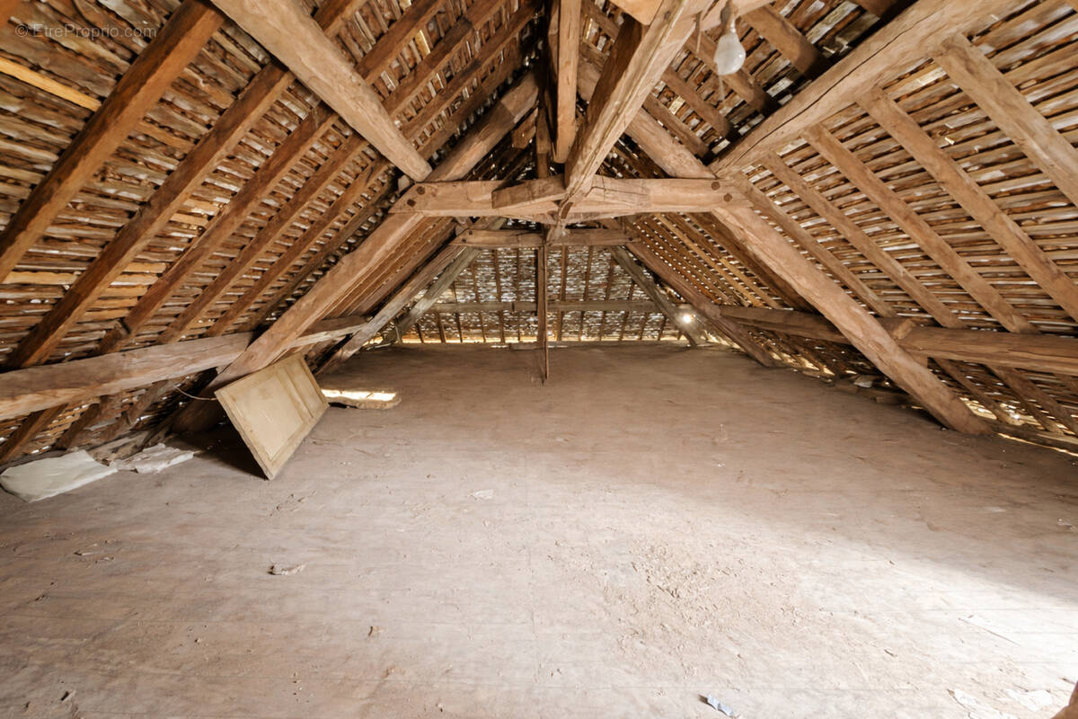 Appartement à SAINT-JEAN-DE-SOUDAIN