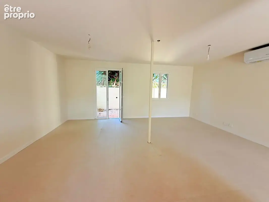 CARROS : Maison 4 pièces avec Garage - photo 4