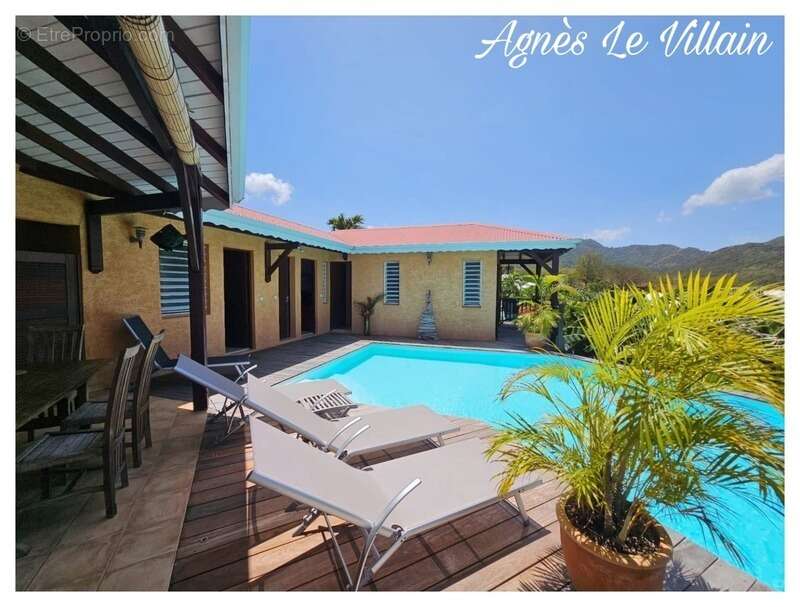Maison à SAINTE-ROSE