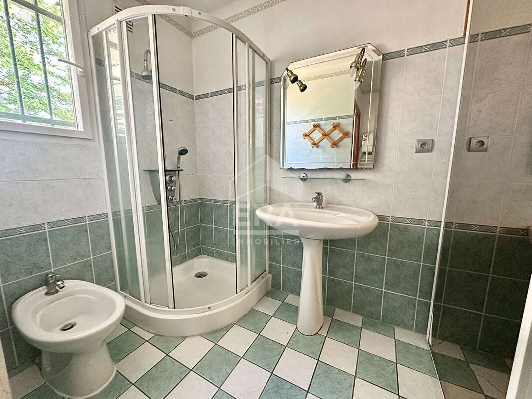 Maison à BRUGUIERES