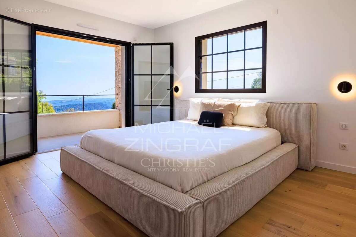 Maison à TOURRETTES-SUR-LOUP