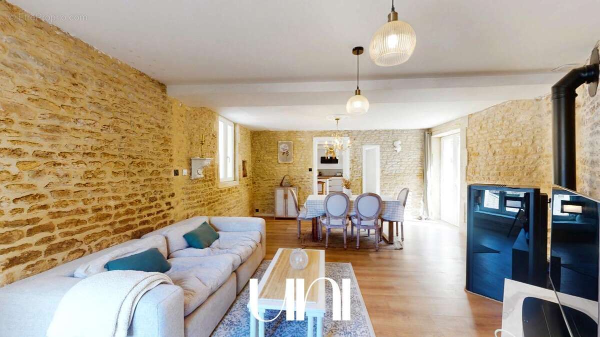 Maison à FONTAINE-HENRY