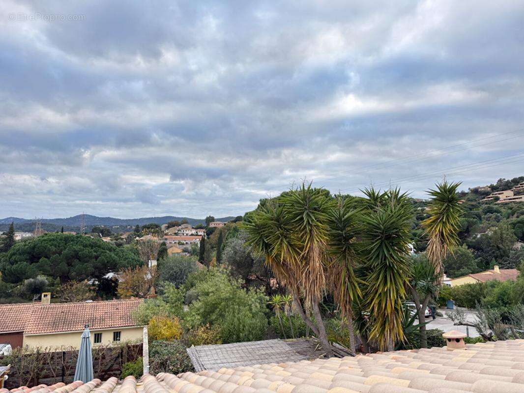 Maison à BORMES-LES-MIMOSAS