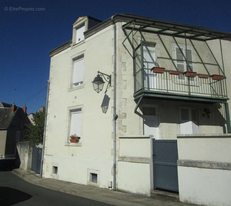 Maison à ARGENTON-SUR-CREUSE