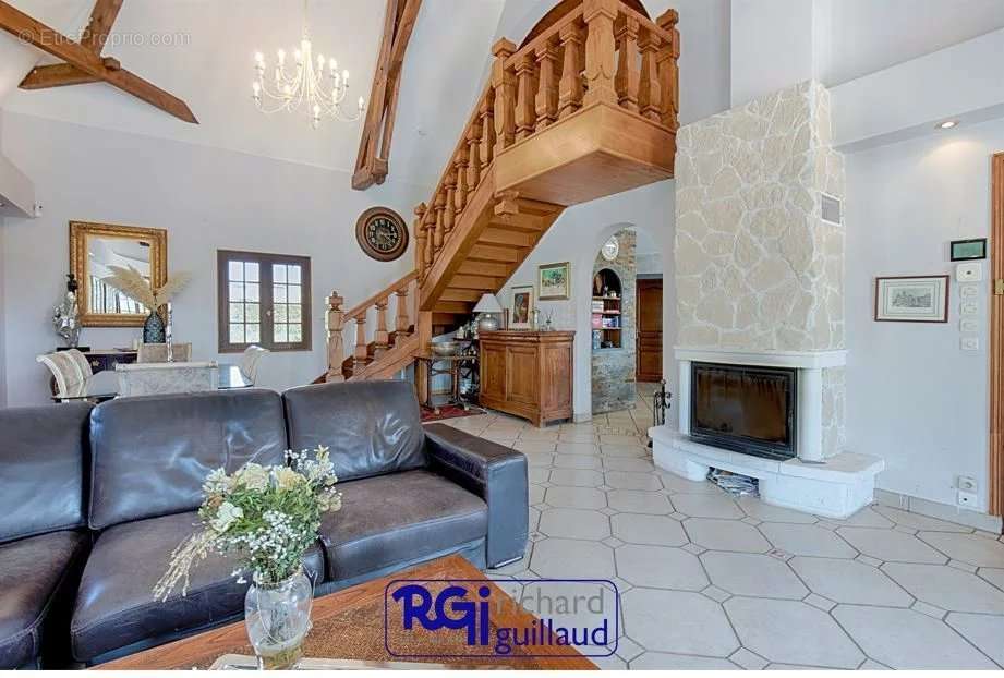 Maison à LES ABRETS