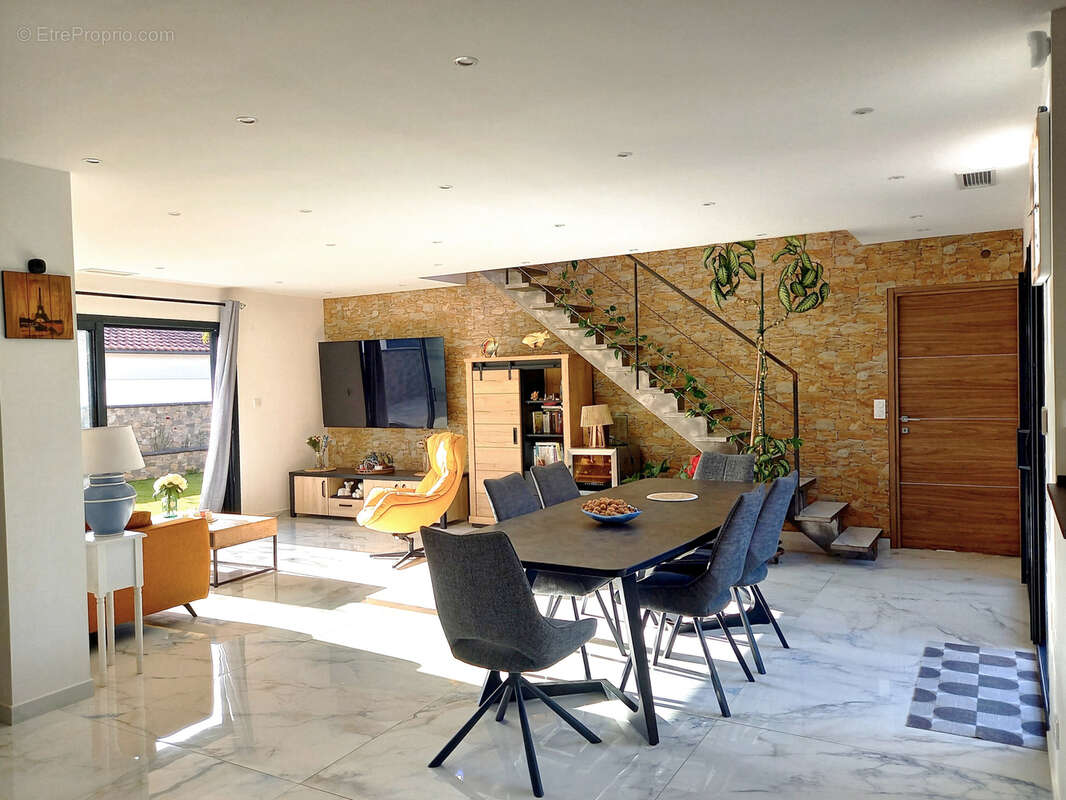 Maison à LATOUR-BAS-ELNE