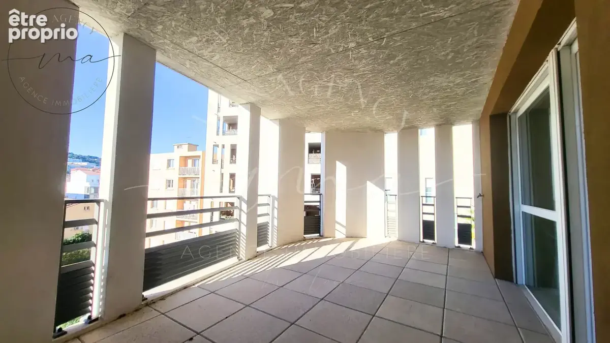 Bel appartement T2 récent centre de sète avec parking privé - photo 2