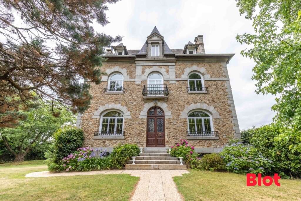 Maison à FOUGERES