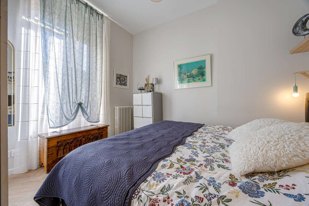 Aix-les-Bains   Appartement T3 de 103 m2 avec balcons, cave et parking couvert - photo 8