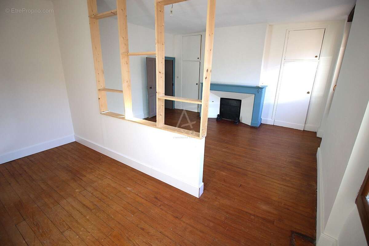 Maison à CASTELMAYRAN