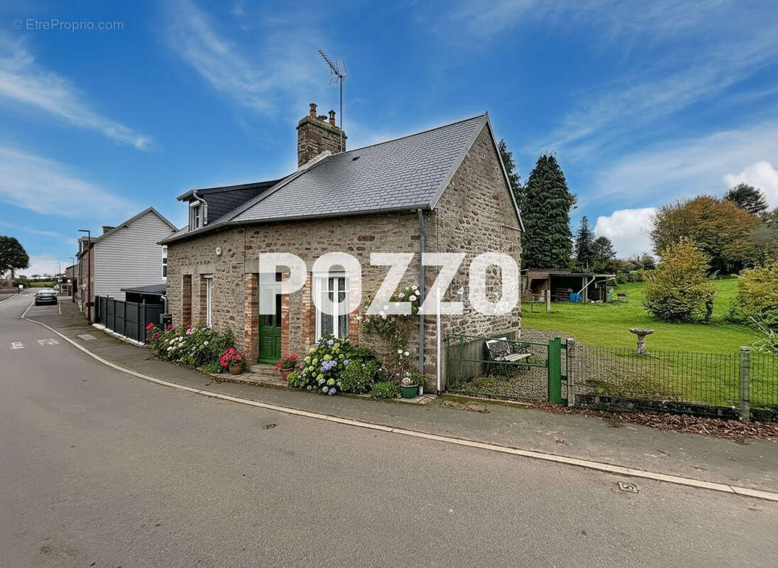 Maison à CHERENCE-LE-HERON