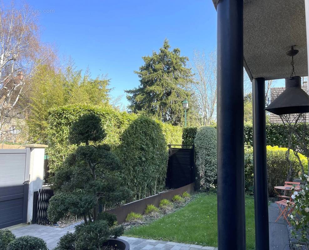 Maison à VILLE-D'AVRAY