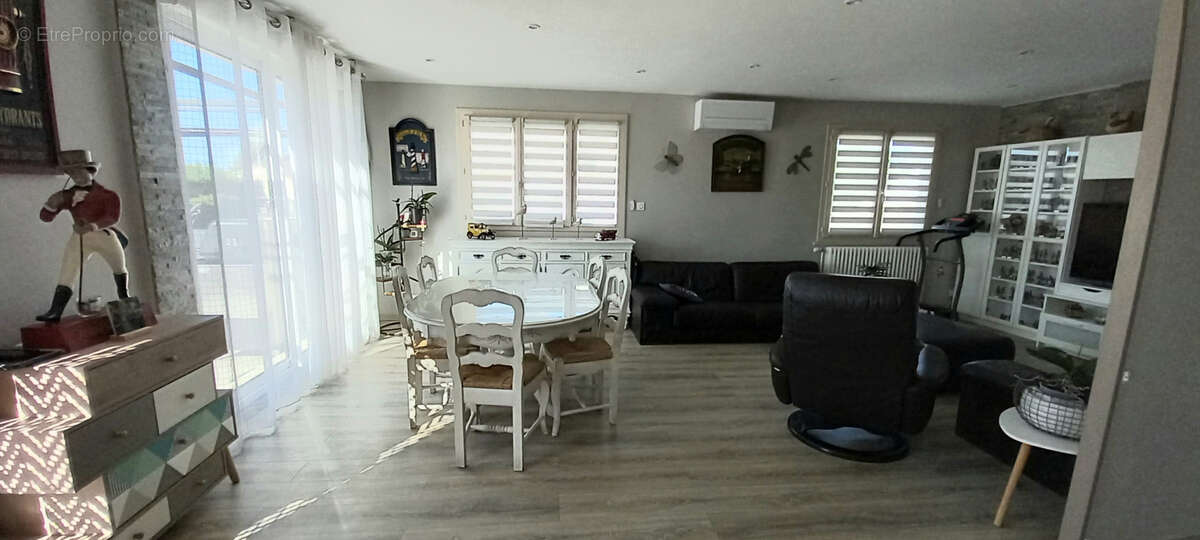 Maison à SAINT-ROMAIN-DE-JALIONAS