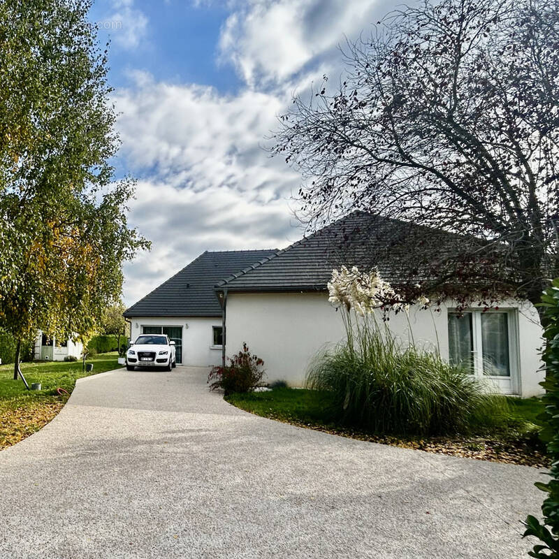 Maison à LIMETZ-VILLEZ