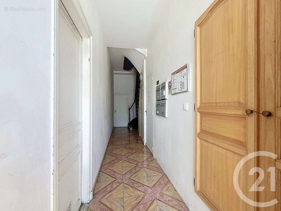 Appartement 32 m² à Sens  - photo 8