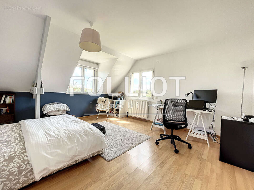 ACHAT / VENTE d'une maison T6 (180 m²) à REVIERS, terrain 1265 m2 - photo 16