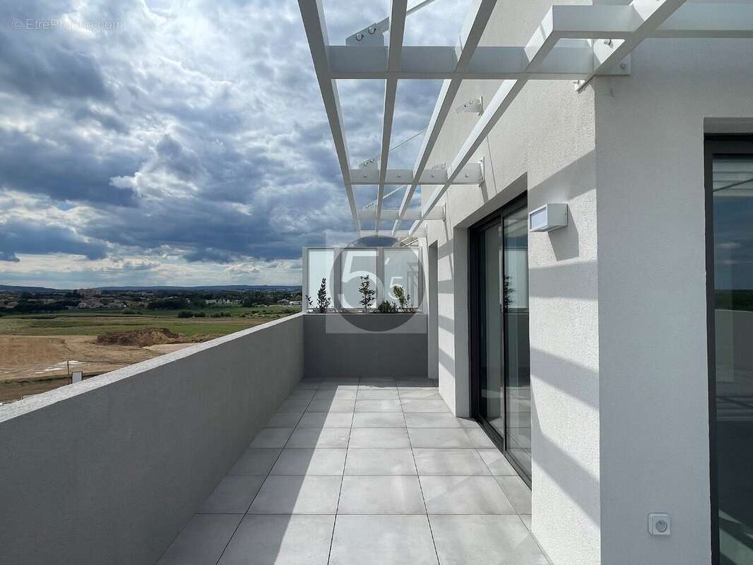 Appartement à LATTES