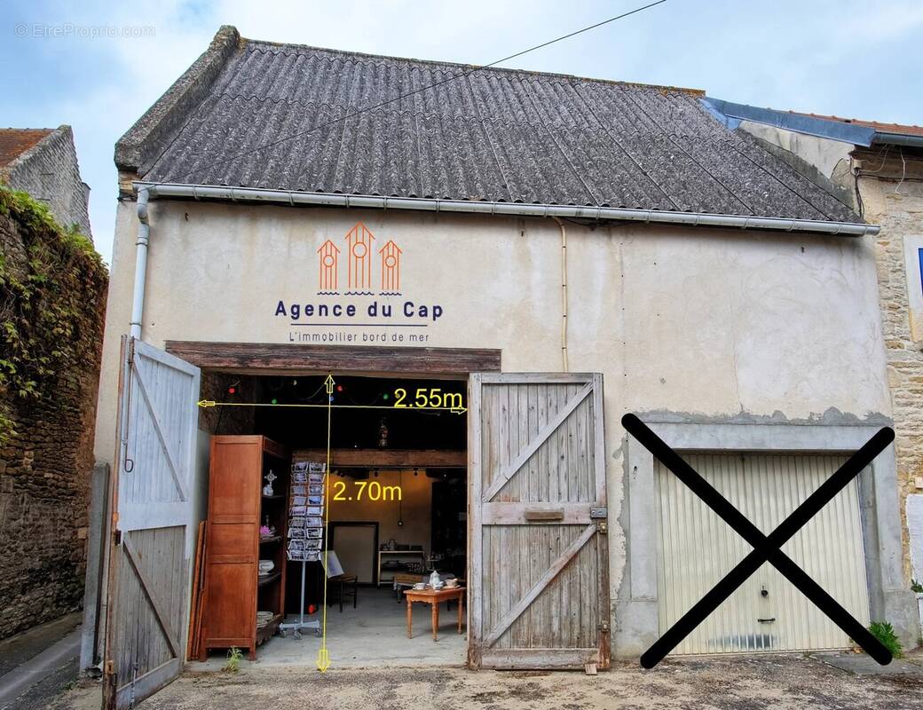 Parking à SAINT-AUBIN-SUR-MER