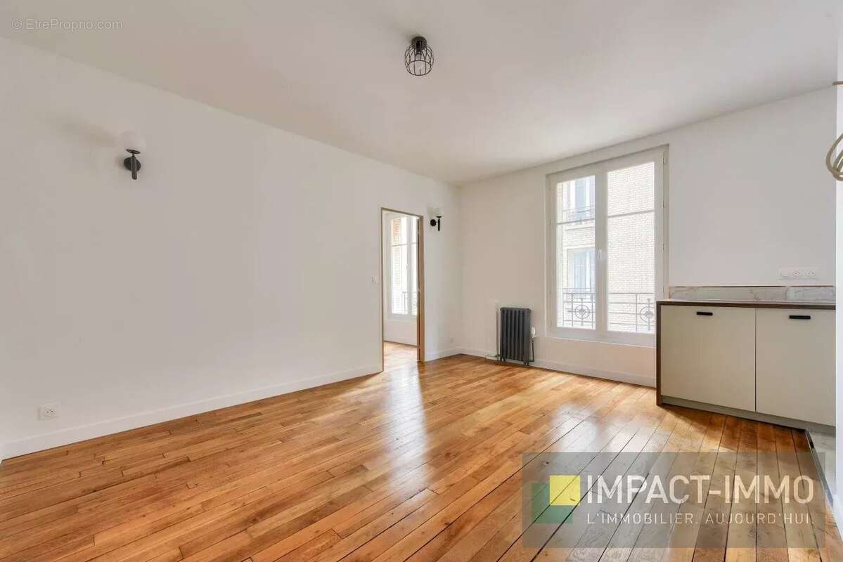 Appartement à COURBEVOIE