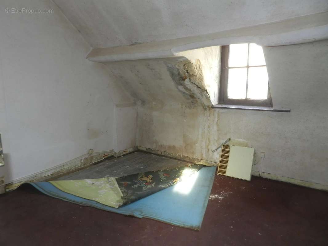 Maison à SAINT-PIERRE-SUR-DIVES