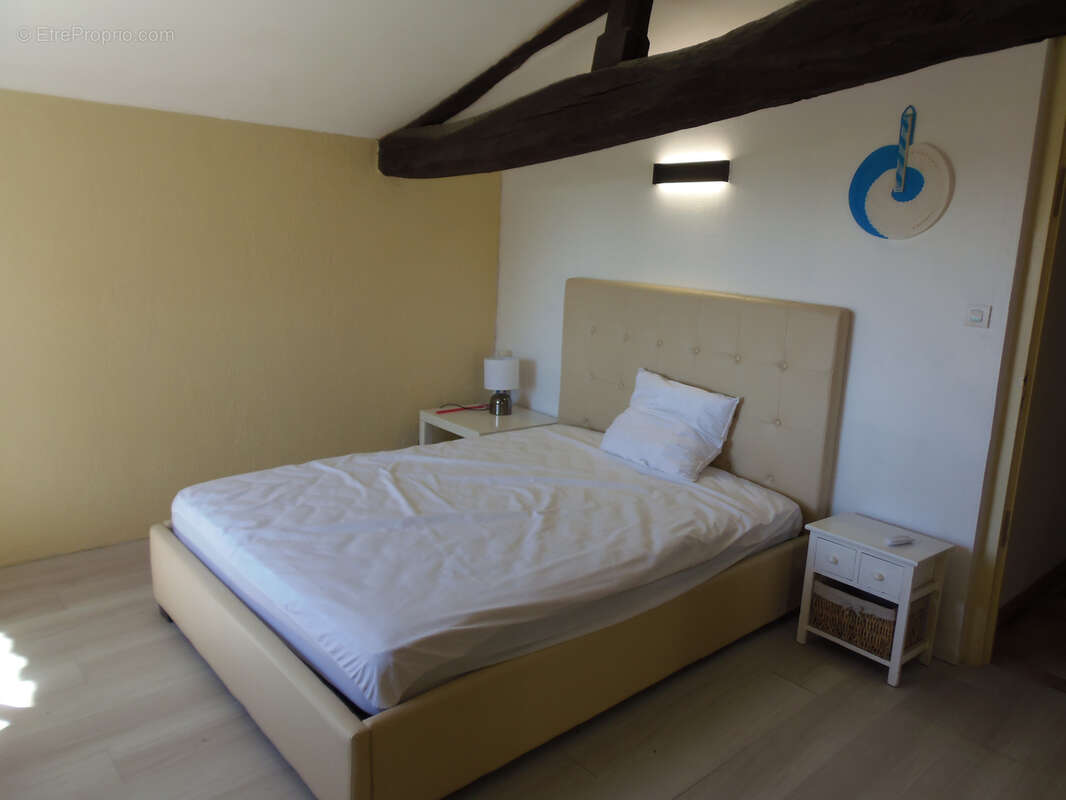 Maison à CHENAC-SAINT-SEURIN-D&#039;UZET