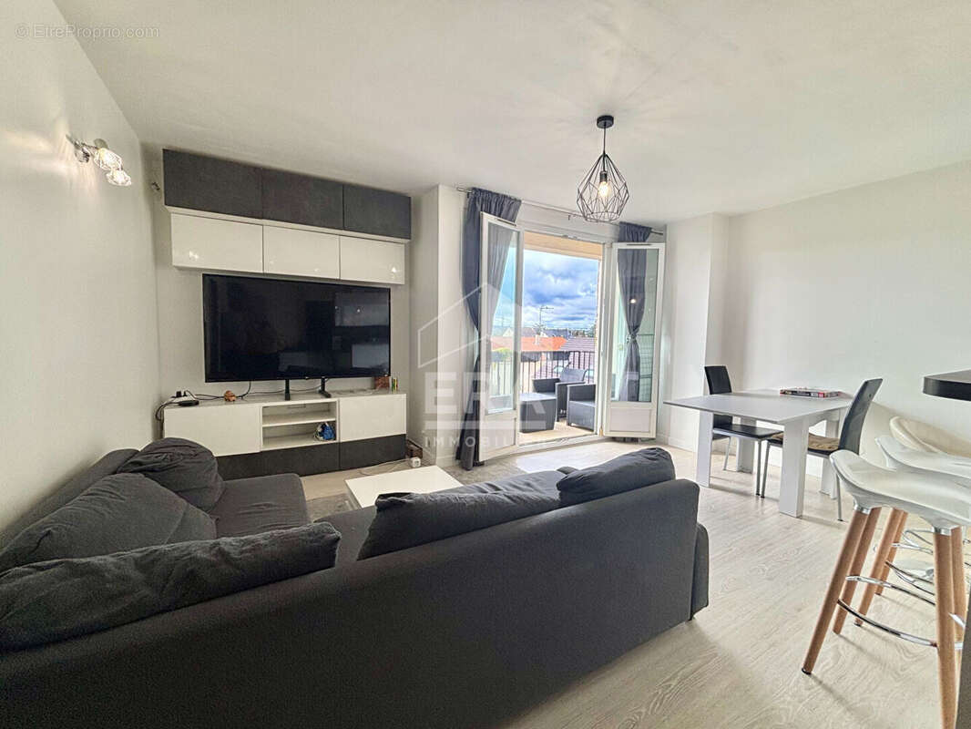 Appartement à BALLANCOURT-SUR-ESSONNE