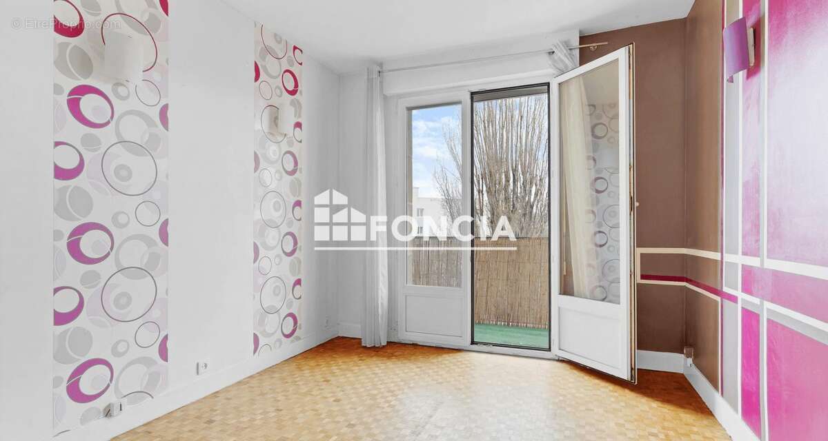 Appartement à SAVIGNY-SUR-ORGE