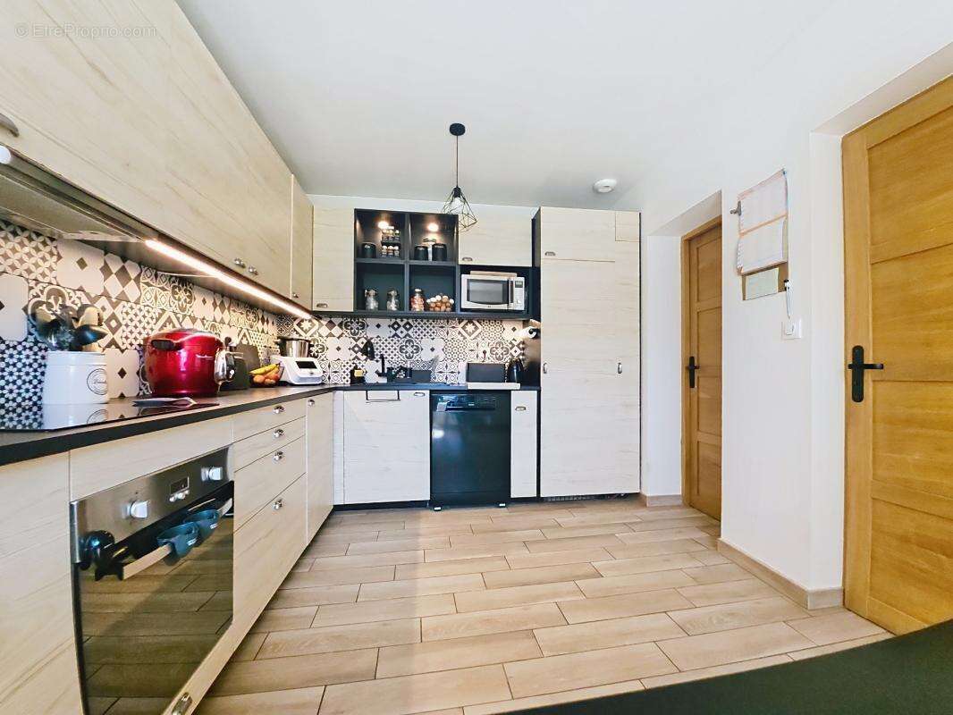 Magnifique longere en pierres de taille, renovee ! - photo 5