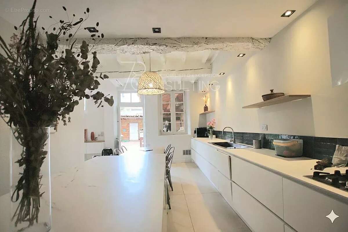 Maison à VILLEFRANCHE-DE-LAURAGAIS