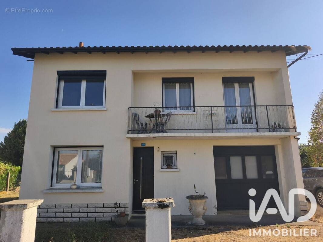 Photo 1 - Maison à LEZAY