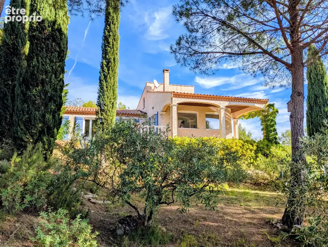 Maison à MONTOULIERS