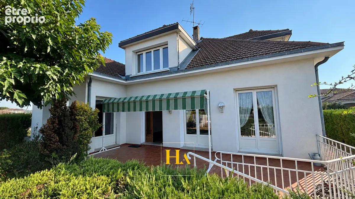 Photo Maison à Mours-Saint-Eusebe au prix de 290 000€