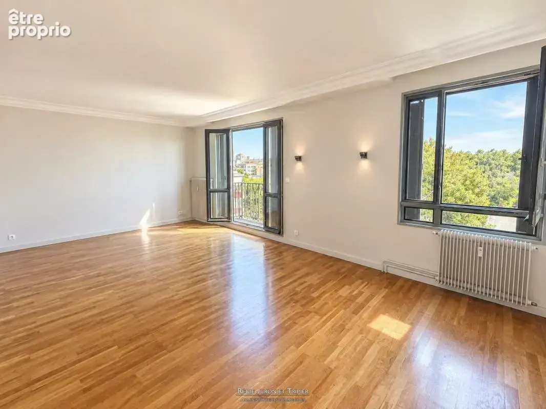 Dernier étage - appartement traversant avec balcon, parking, cave Proche Part-Dieu - photo 2