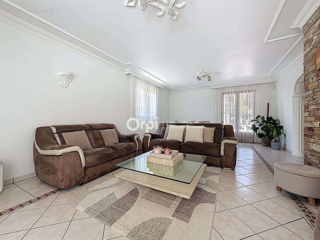 Maison à ALBERTVILLE