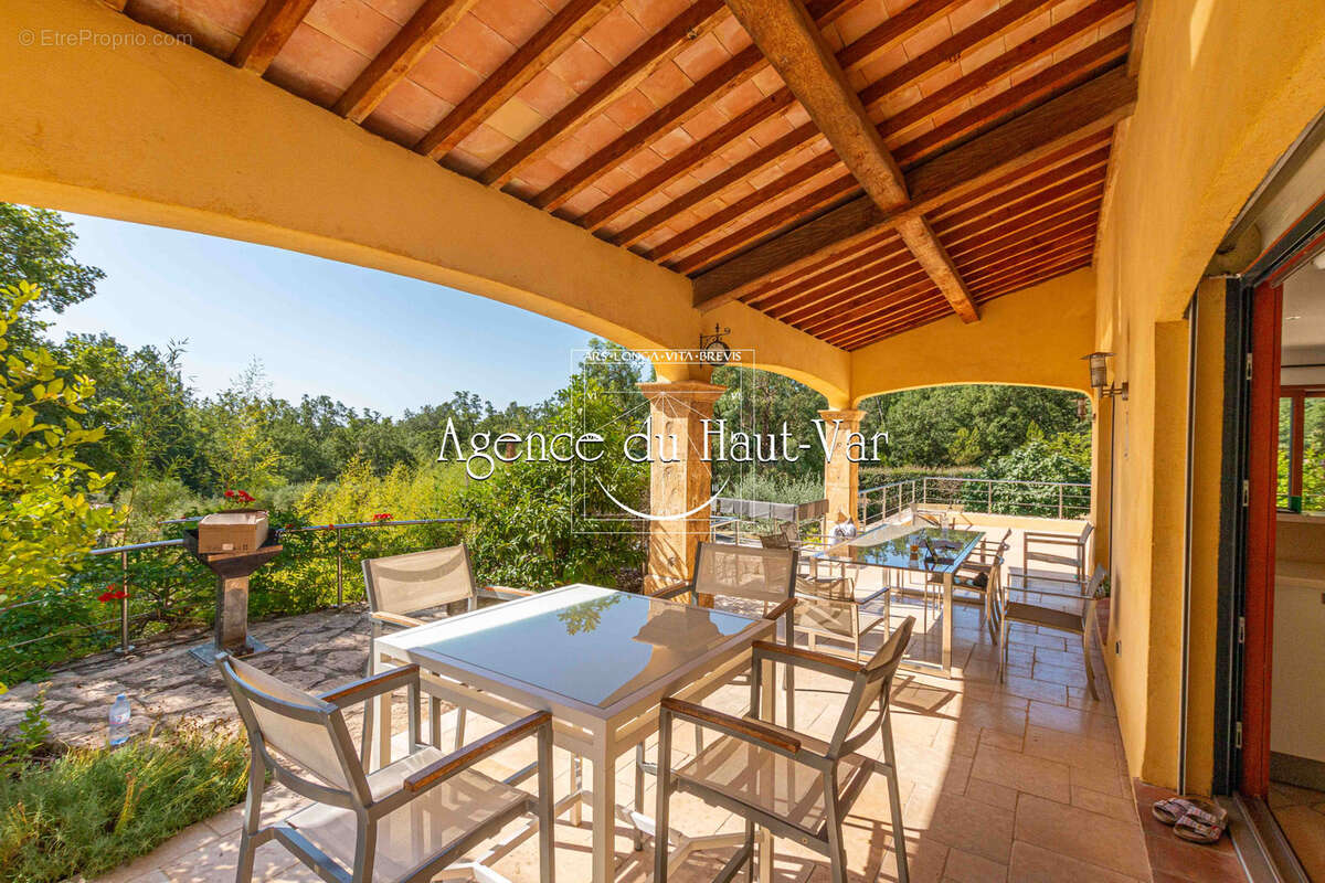 Superbe villa moderne, 4 chambres, 3300m2 de terrain - photo 6