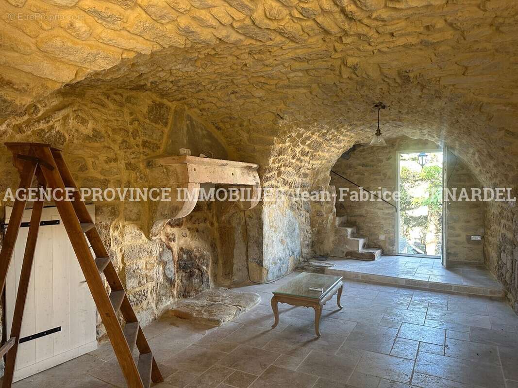 Maison à CHANTEMERLE-LES-GRIGNAN