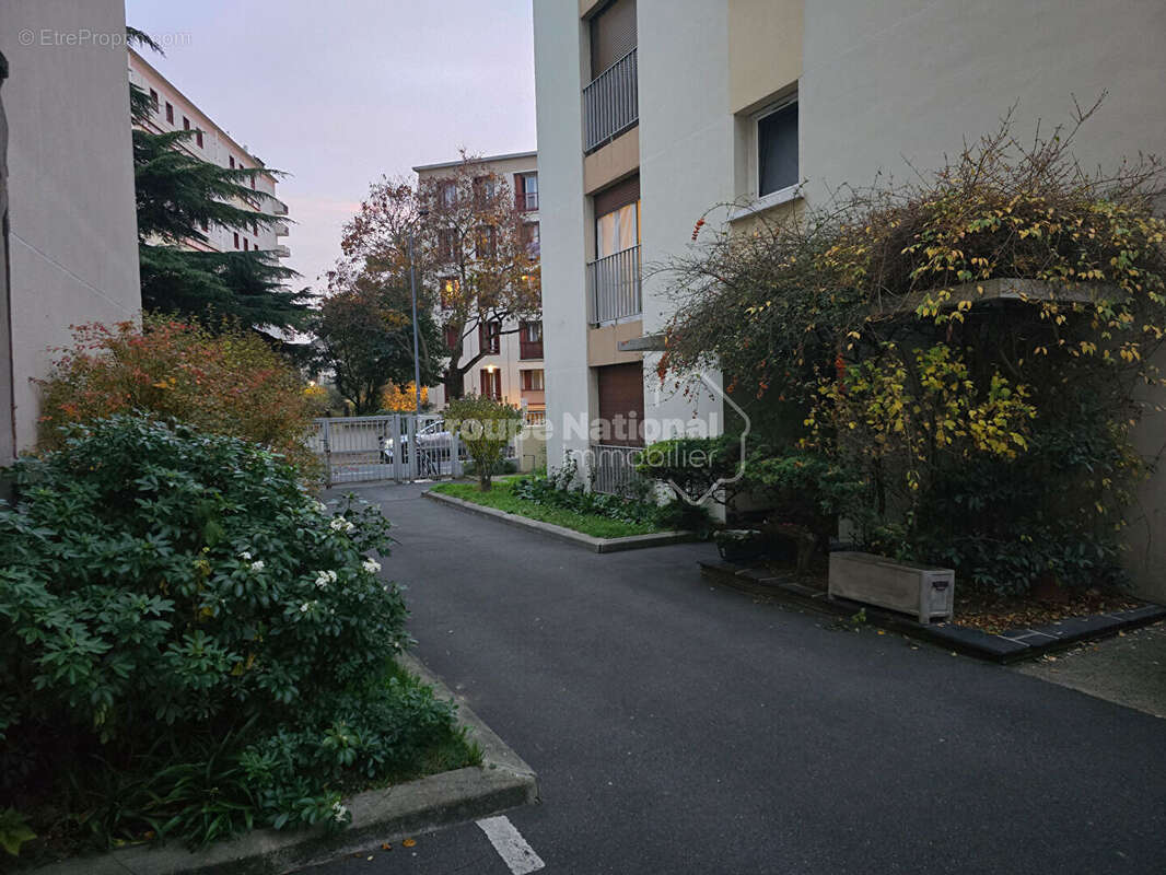 Appartement à ISSY-LES-MOULINEAUX