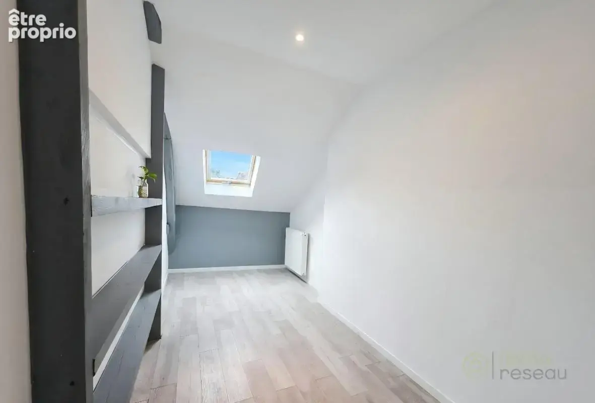Maison 6 pièces 136 m² à vendre à Saint-Gaultier (36800) - photo 3