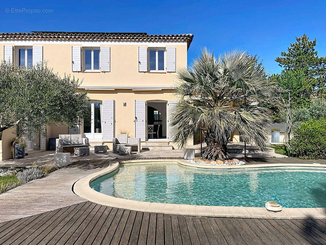 Maison à LA MOTTE-D'AIGUES